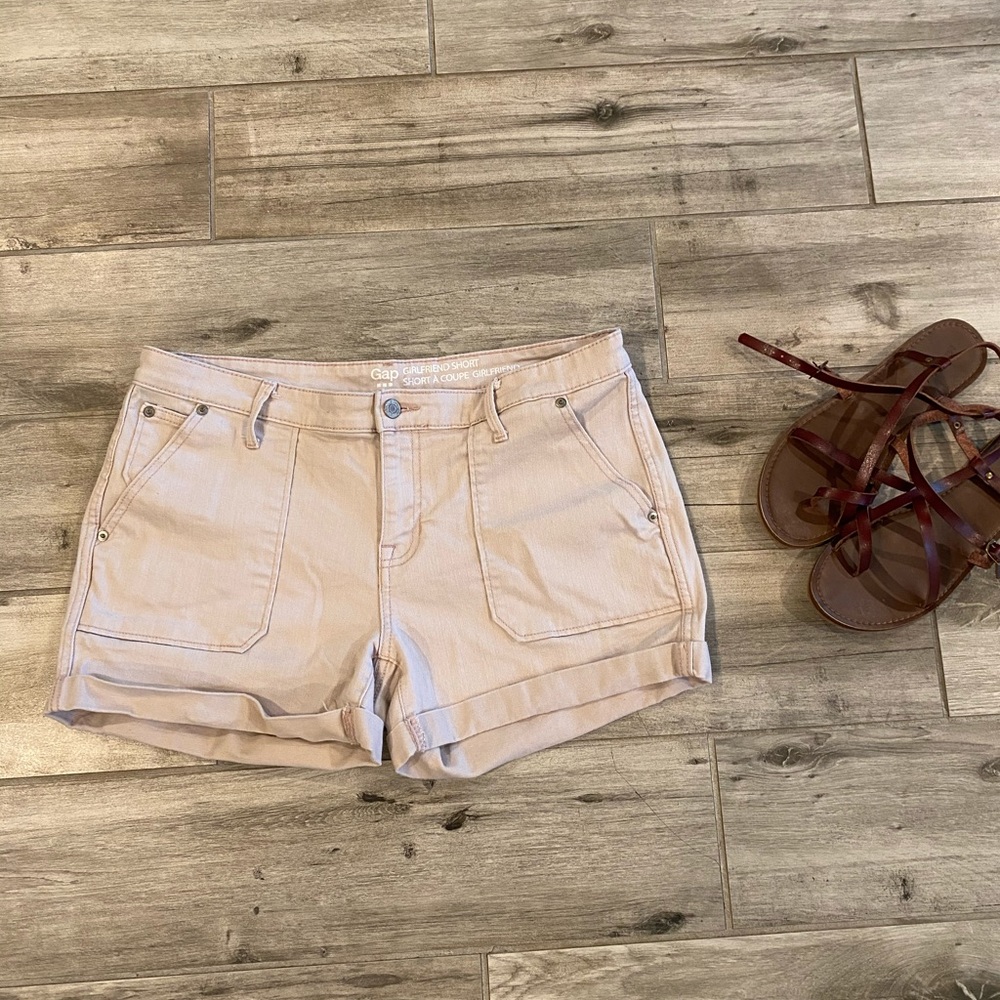 GAP girlfriend shorts